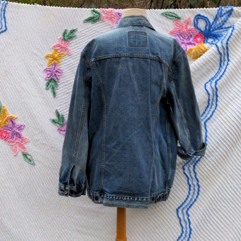 Levi's Ex Boyfriend Trucker Jean Jacket - Picture 8 of 11